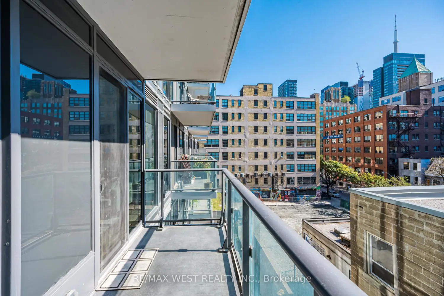 Additional image 3 of 435 Richmond Street 409