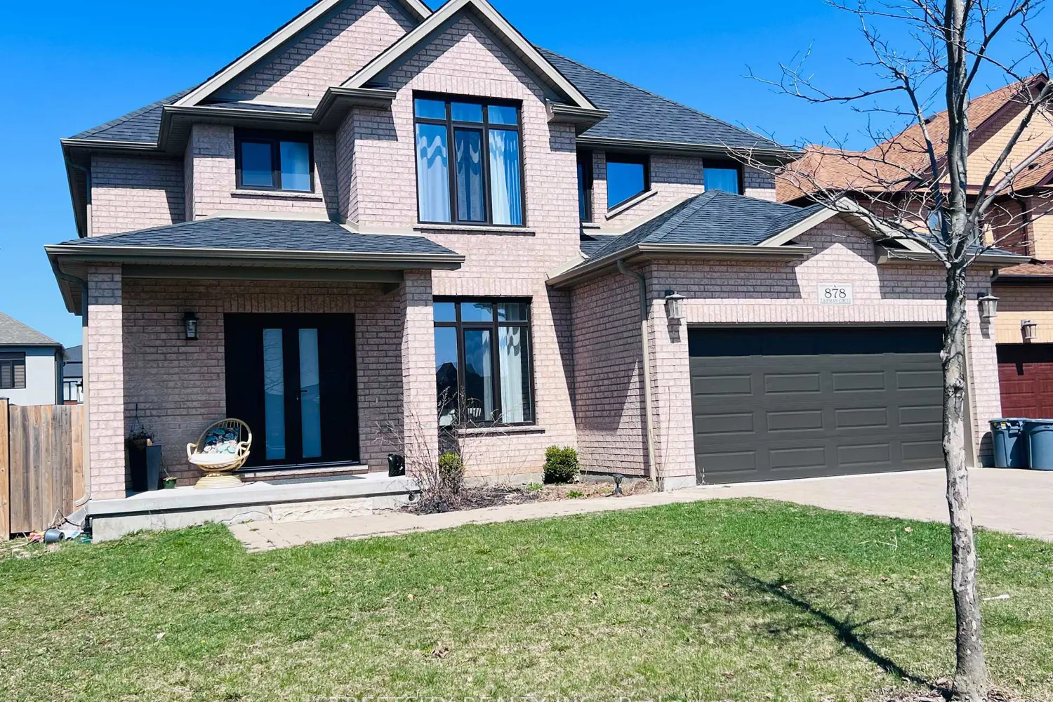 878 Zaifman Circle photo 2