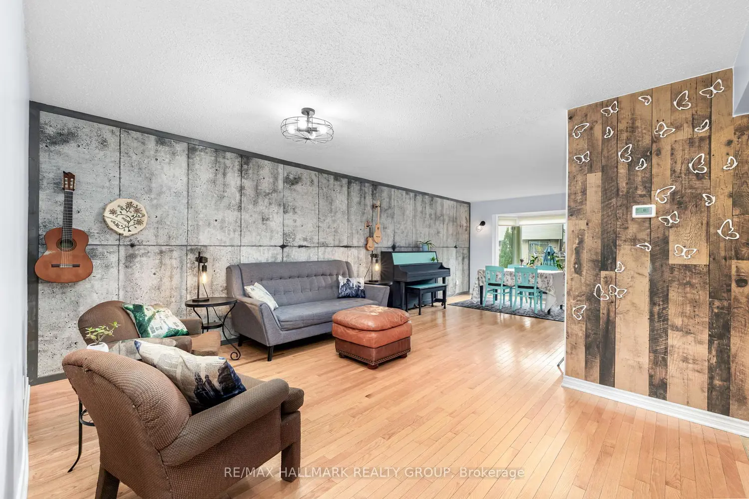 54 Fireside Crescent photo 4