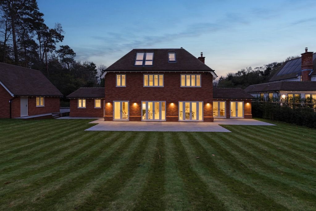 Additional image 13 of 6 bed detached house for saleArkell Lane, Farnham GU10