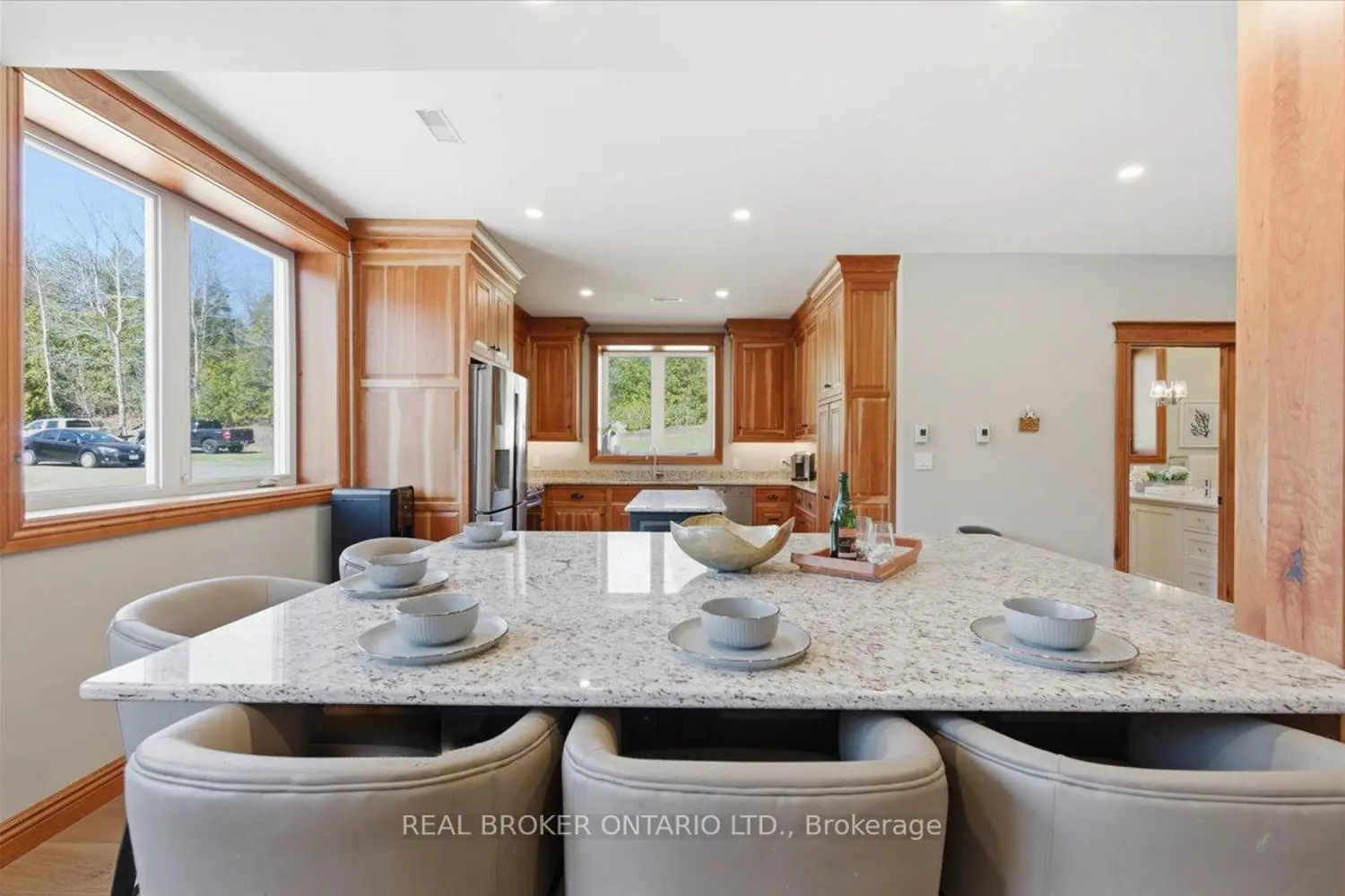 4589 Watson Road photo 2
