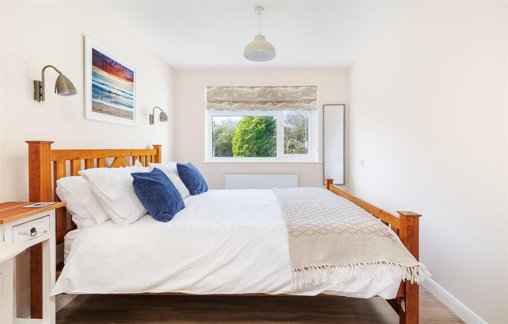Additional image 11 of 3 bed detached bungalow for saleBay Road, Freshwater PO40