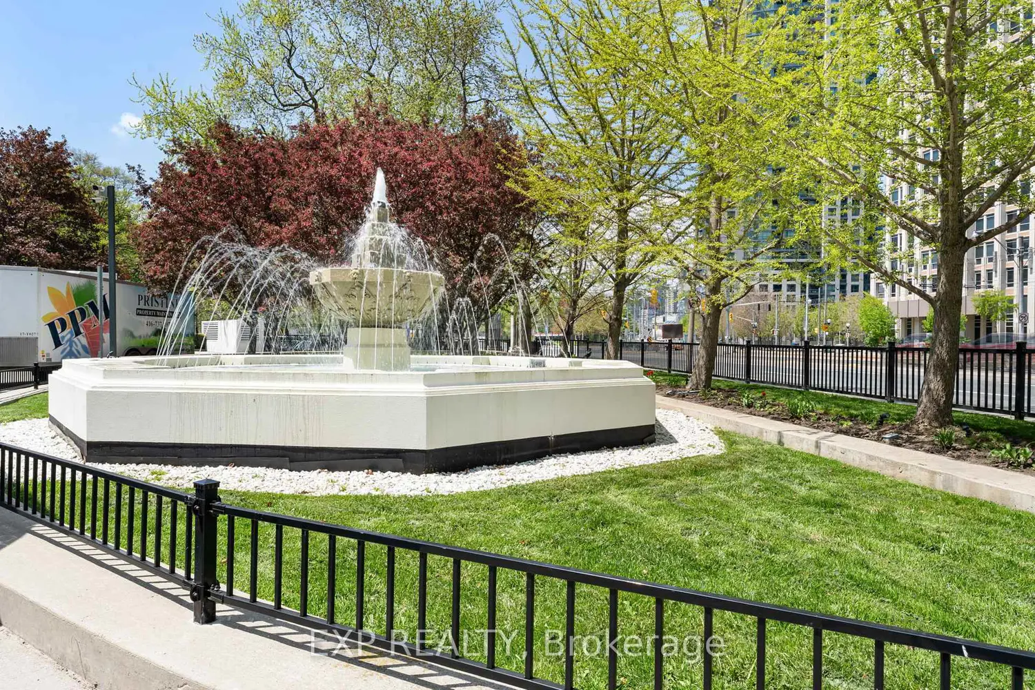 637 Lake Shore Boulevard 301