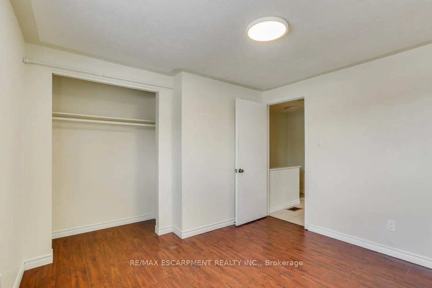 Additional image 9 of 900 James Street 5
