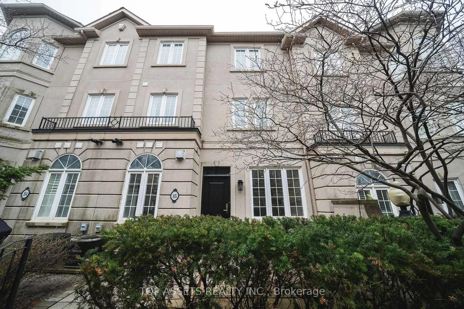 11 Everson Drive 105