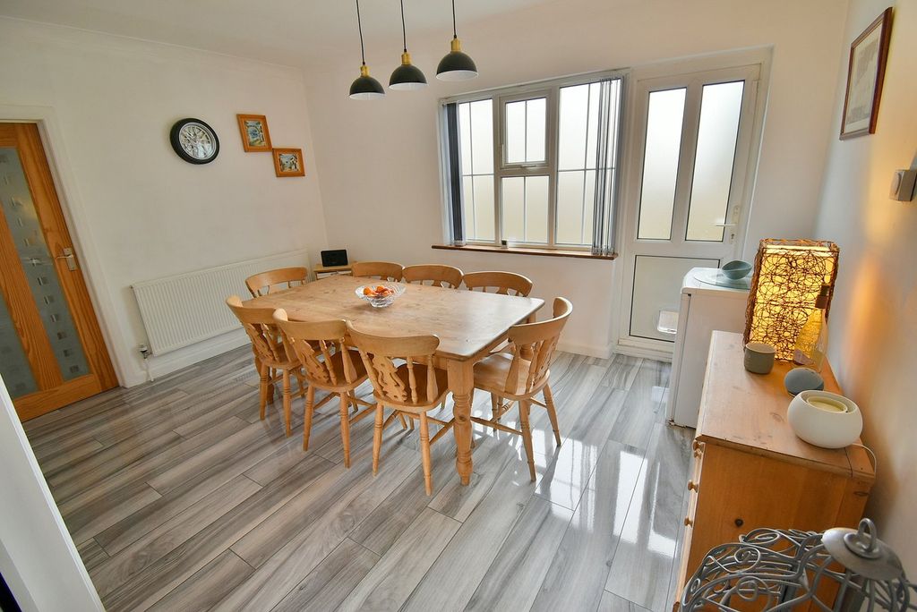 Additional image 8 of 6 bed detached house for saleGolf Links Road, Ferndown BH22
