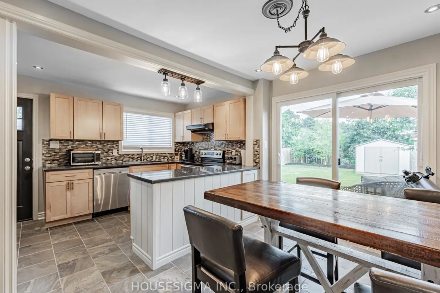 1379 Orlando Court photo 4