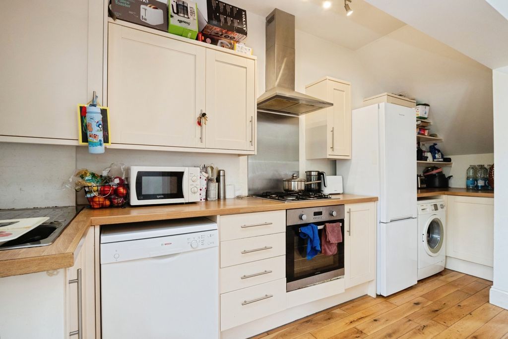 Additional image 12 of 2 bed flat for saleLondon Road, Hurst Green, Etchingham, East Sussex TN19