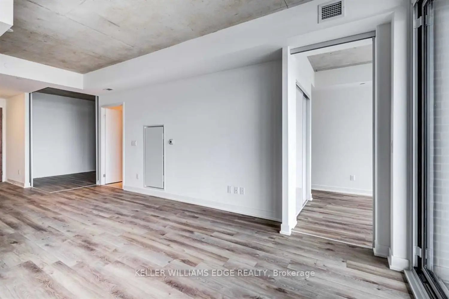 Additional image 6 of 30 Baseball Place 422