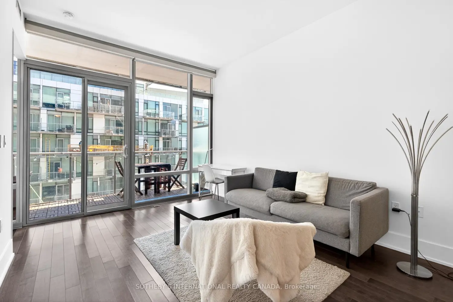 Additional image 3 of 39 Queens Quay 816