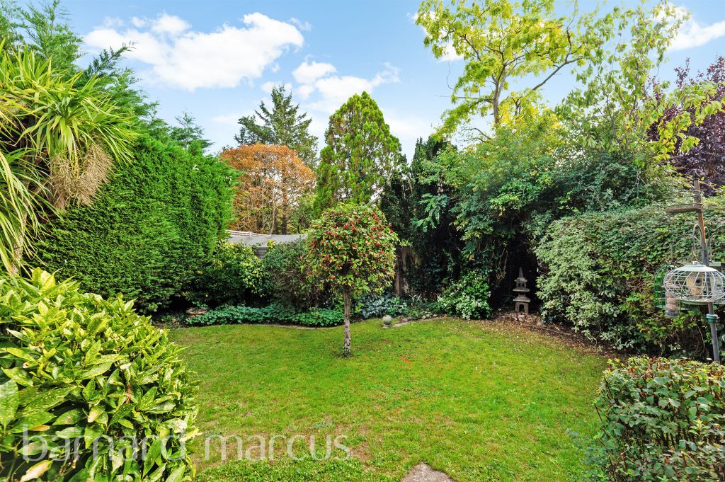 Additional image 3 of 2 bed detached house for saleFairfield Close, Ewell, Epsom KT19