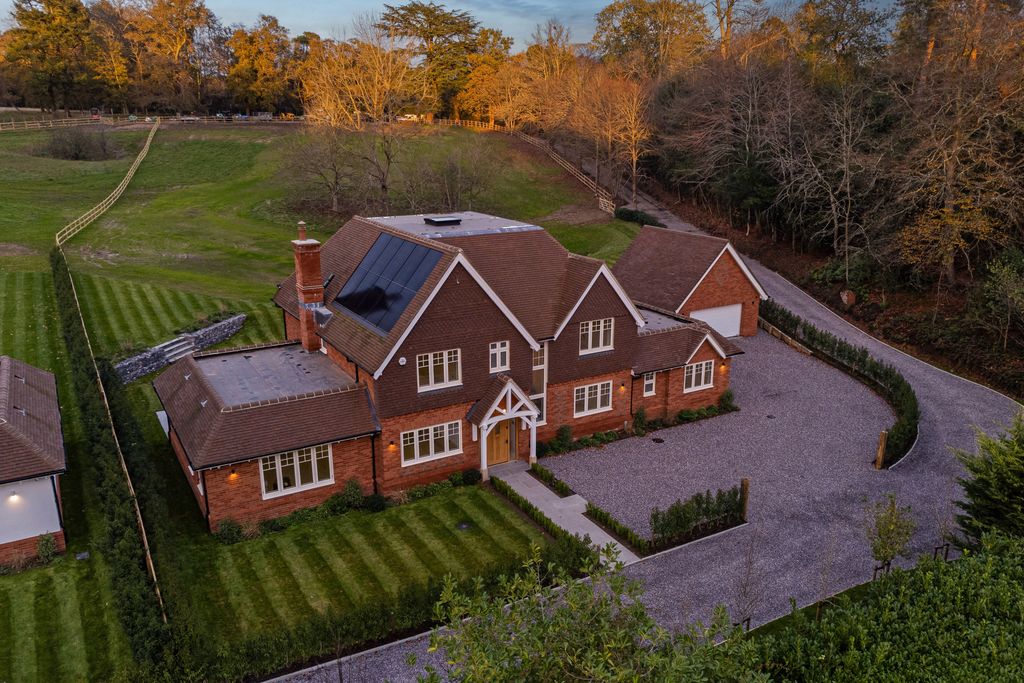 Additional image 11 of 6 bed detached house for saleArkell Lane, Farnham GU10