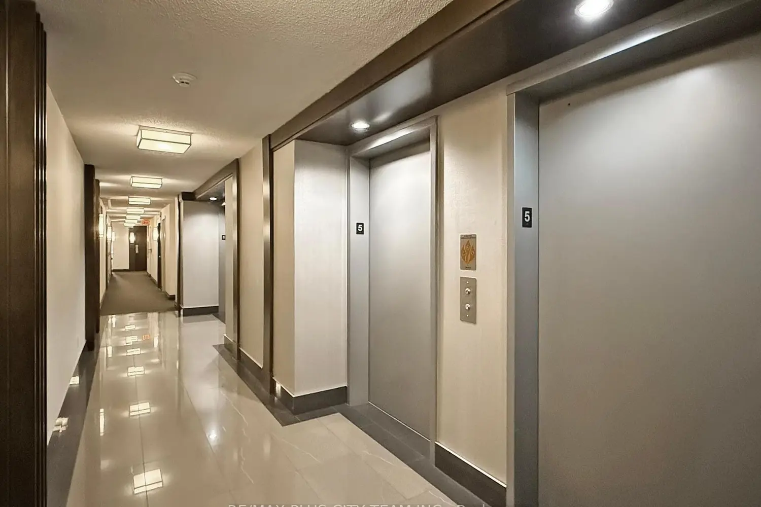 Additional image 5 of 16 Yonge Street 502