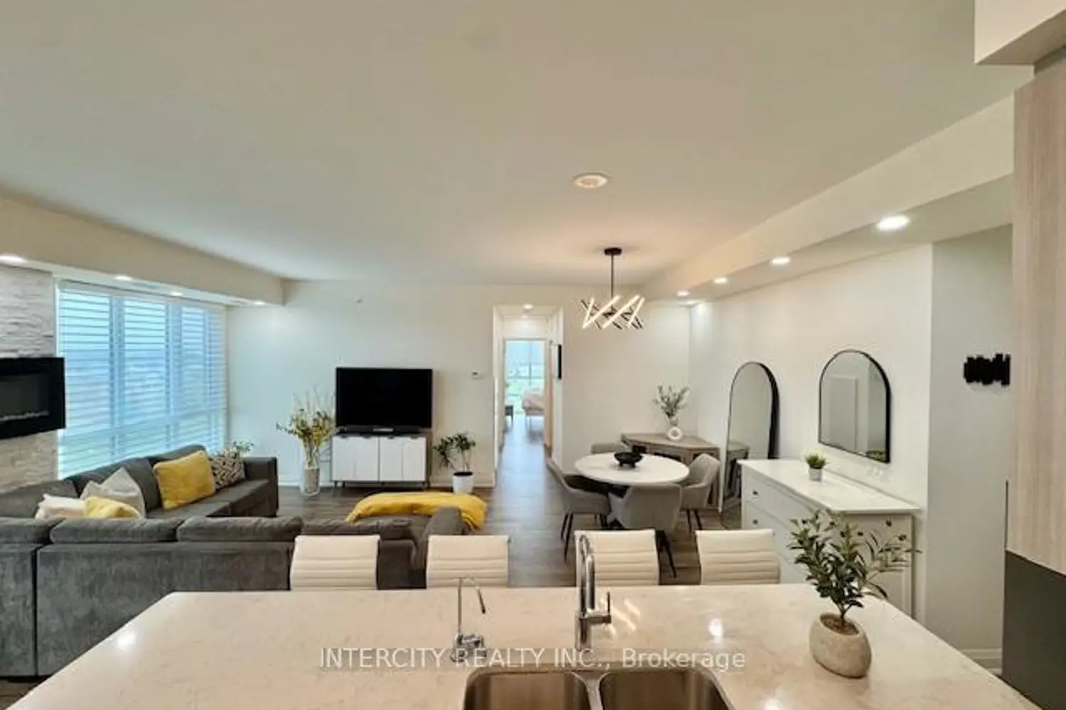 Additional image 11 of 55 Yorkland Boulevard 503