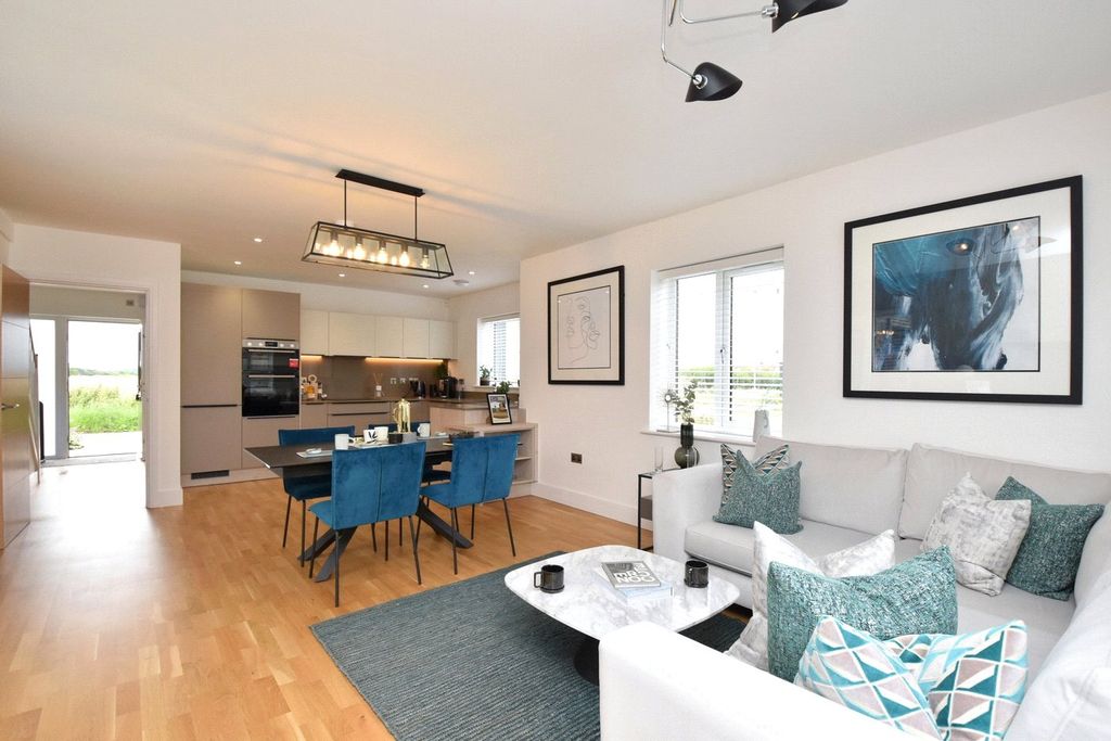Additional image 4 of 4 bed detached house for sale84 Ferry Road, Laureate Fields, Felixstowe, Suffolk IP11