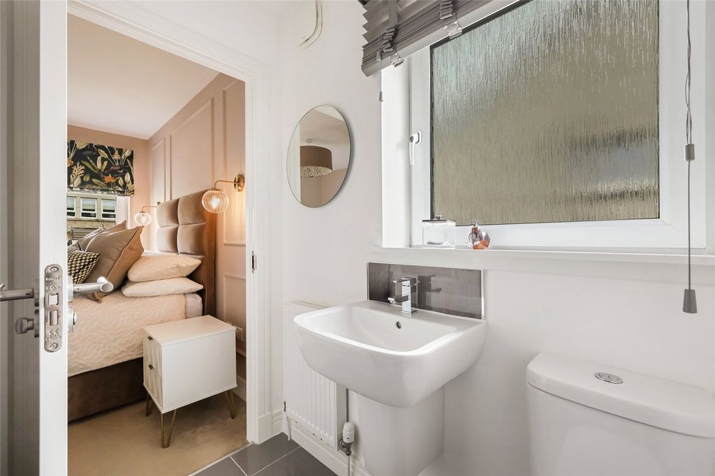 Additional image 8 of 3 bed semi-detached house for saleAuchneagh Gardens, Greenock, Inverclyde PA16