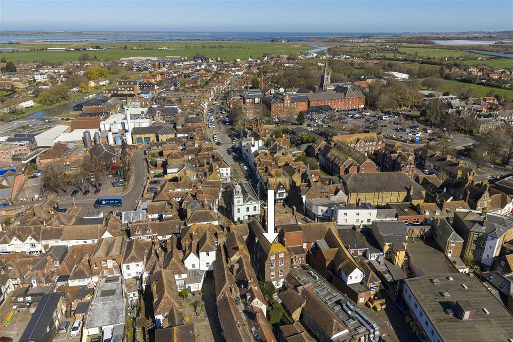 Additional image 31 of 5 bed terraced house for saleHugh House, Hugh Place, Faversham ME13