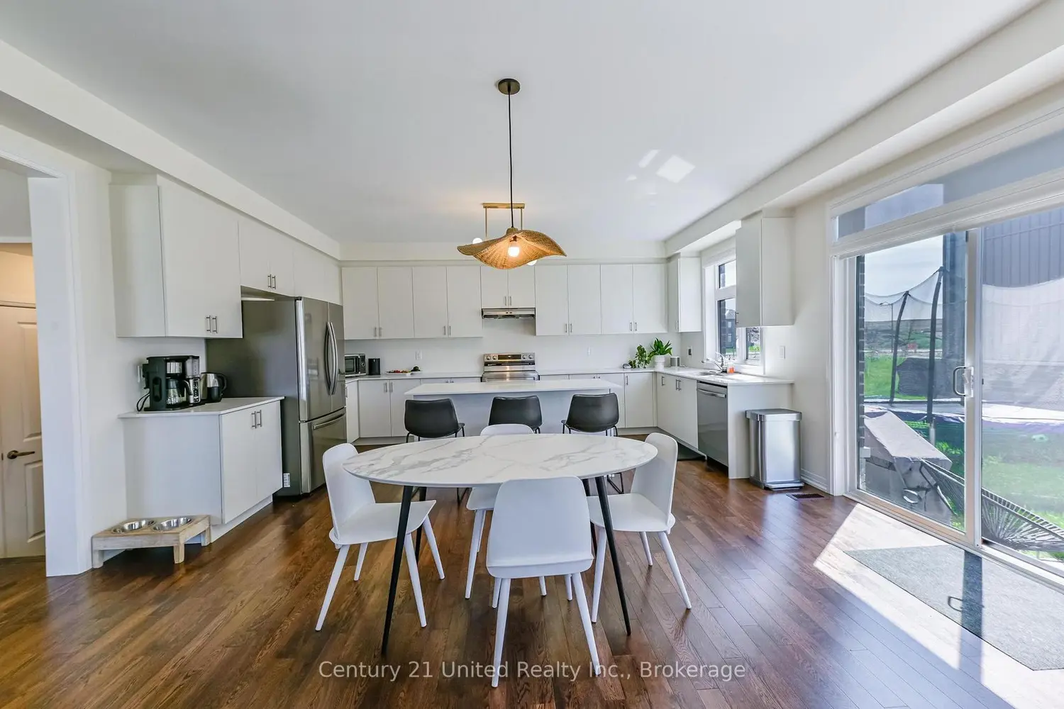 217 Flavelle Way photo 4