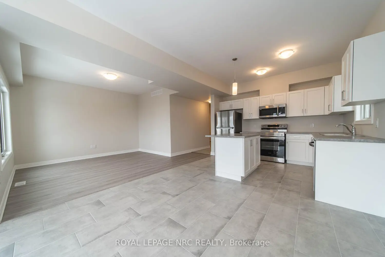 52 Willson Drive photo 2