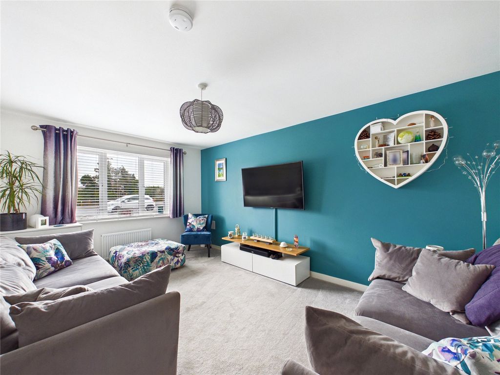 Additional image 4 of 5 bed detached house for saleCowpasture Drive, Felixstowe, Suffolk IP11