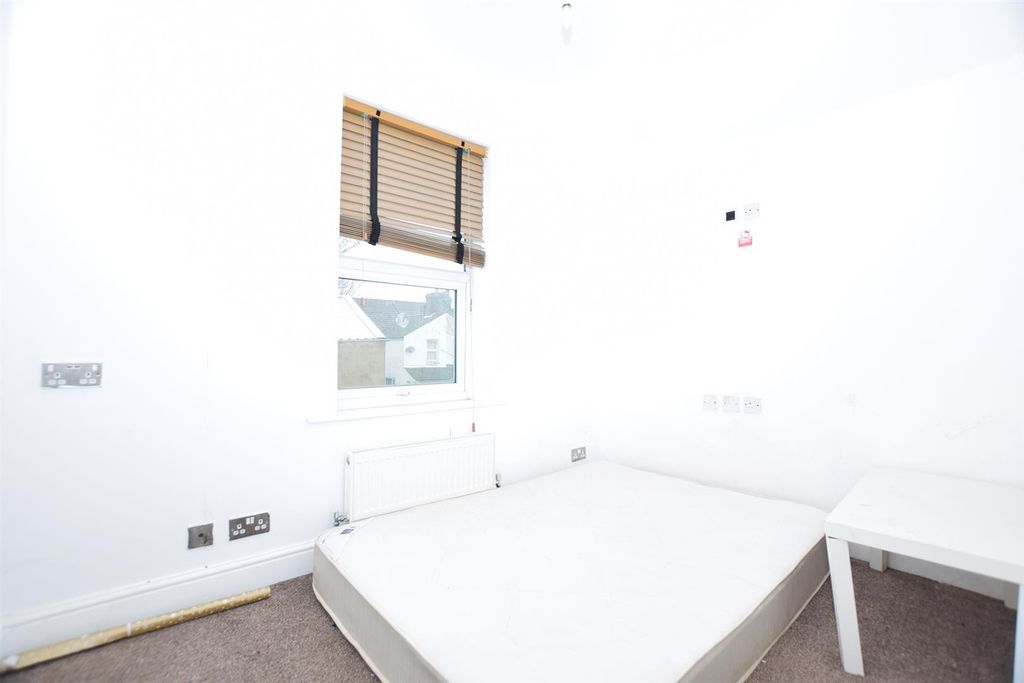 Additional image 6 of 3 bed terraced house for saleChester Road, Gillingham ME7