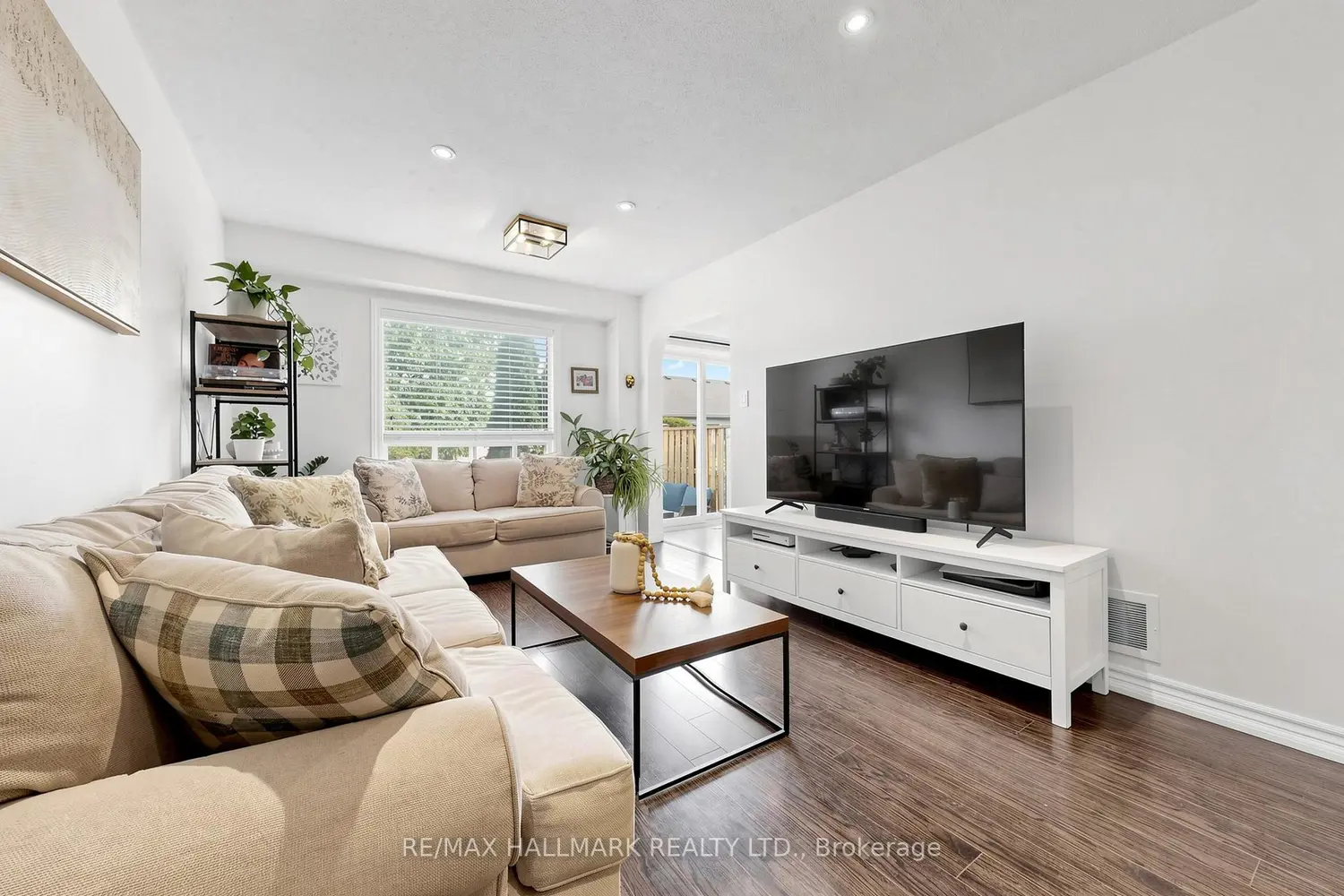 10 Bassett Boulevard 189