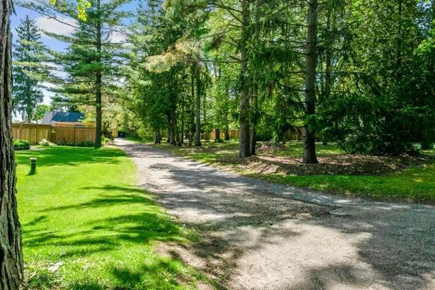 91 Limerick Drive photo 2