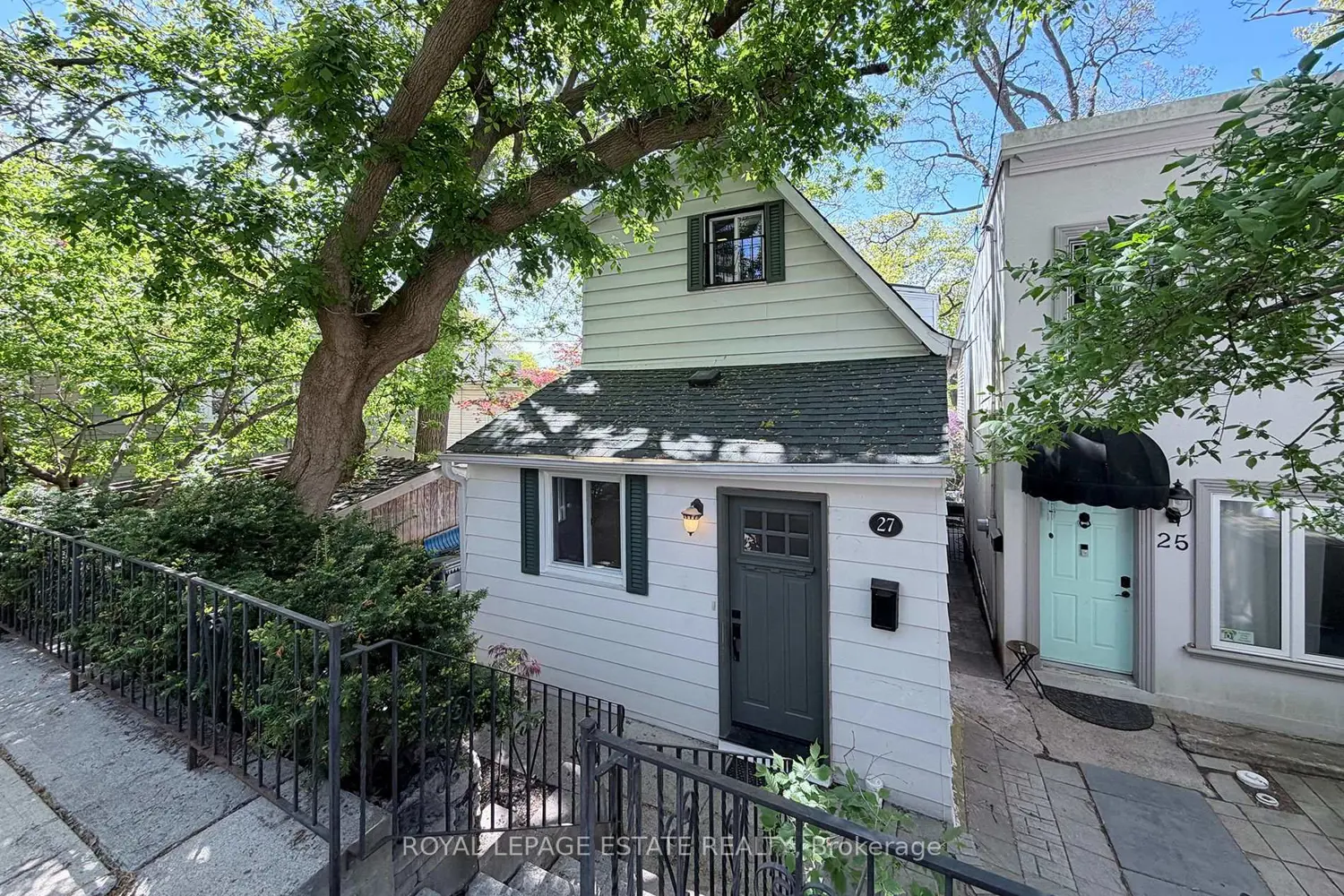 27 Sycamore Place