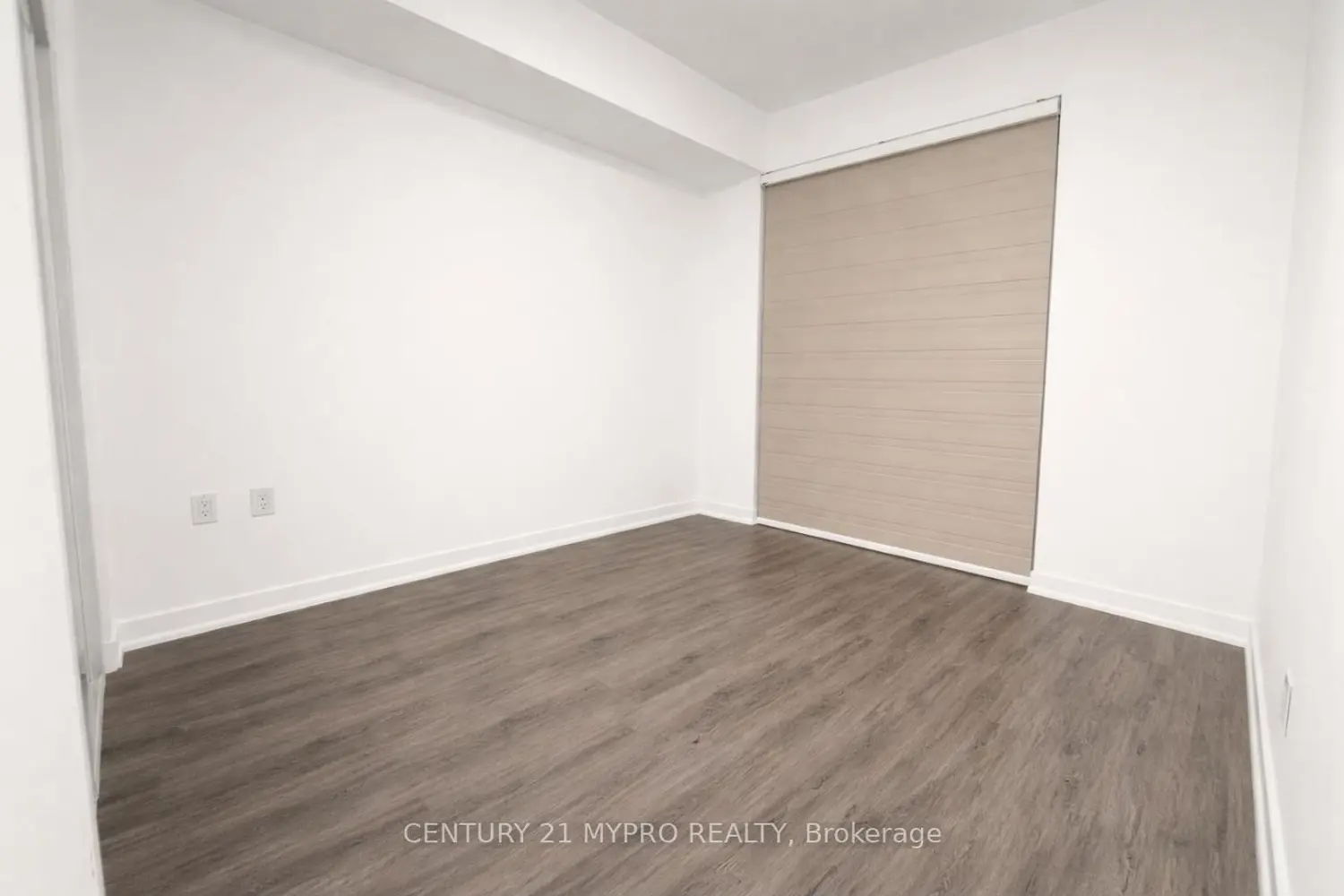 Additional image 5 of 39 Roehampton Avenue 3409