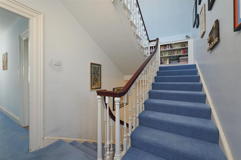 Additional image 16 of 5 bed terraced house for saleHugh House, Hugh Place, Faversham ME13