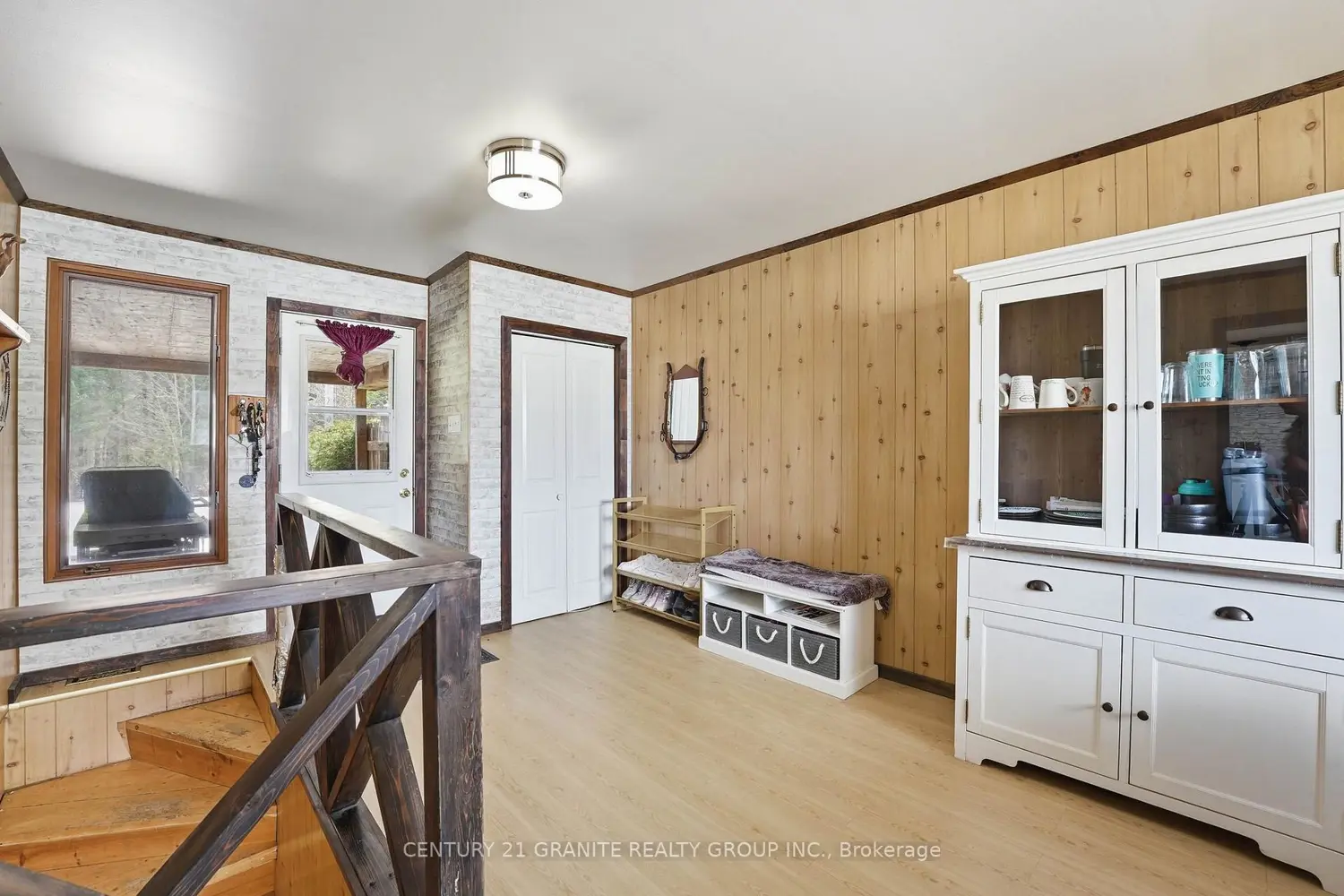 2710 Monck Road photo 3