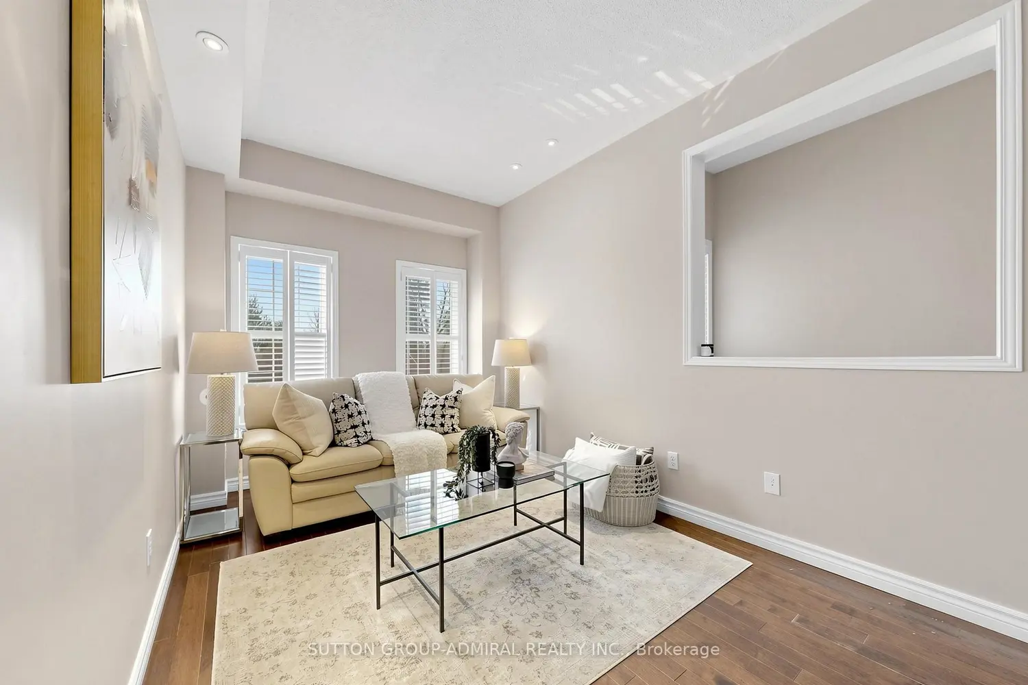 435 Hensall Circle 71 photo 2