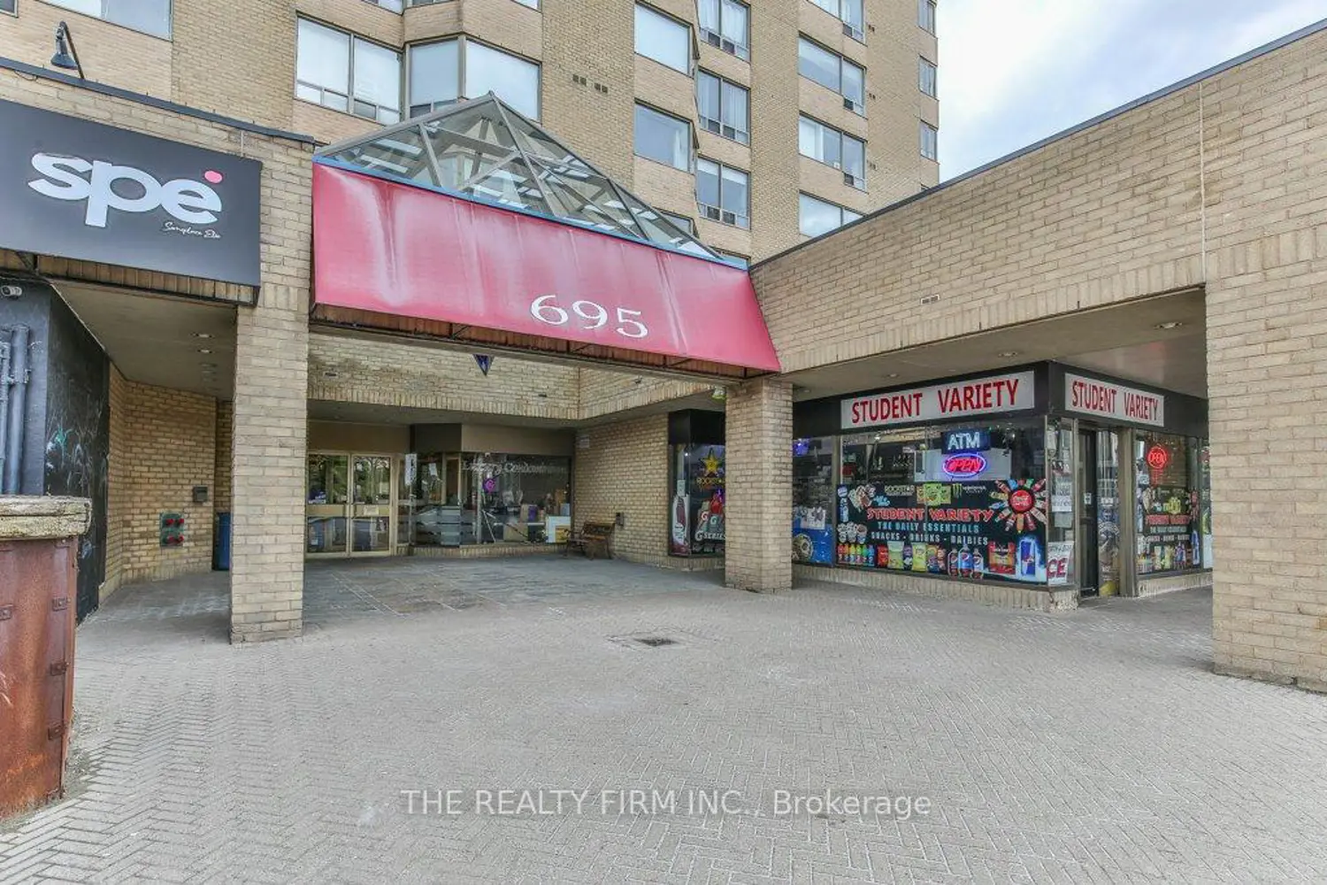 695 Richmond Street 707