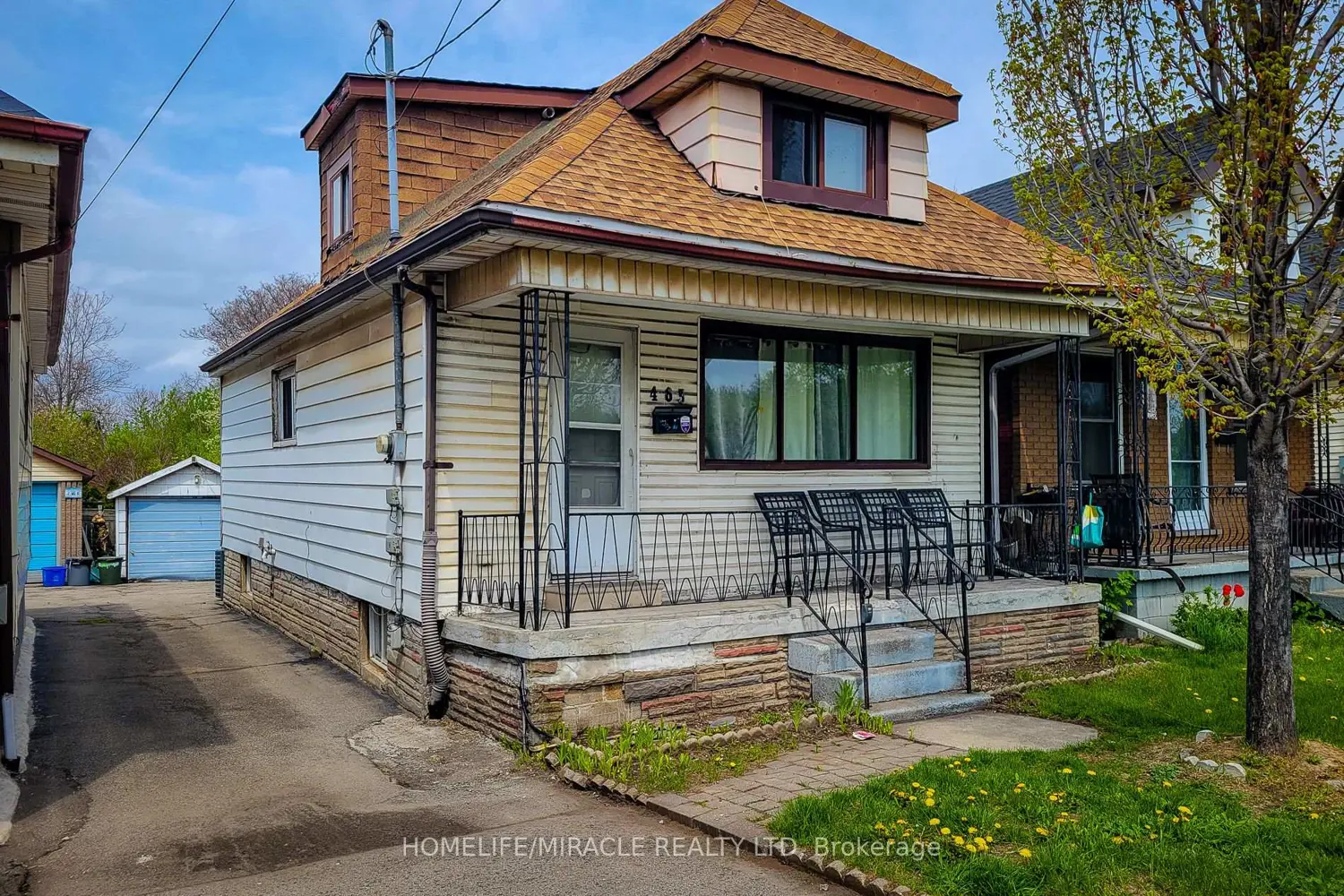 463 Wellington Street