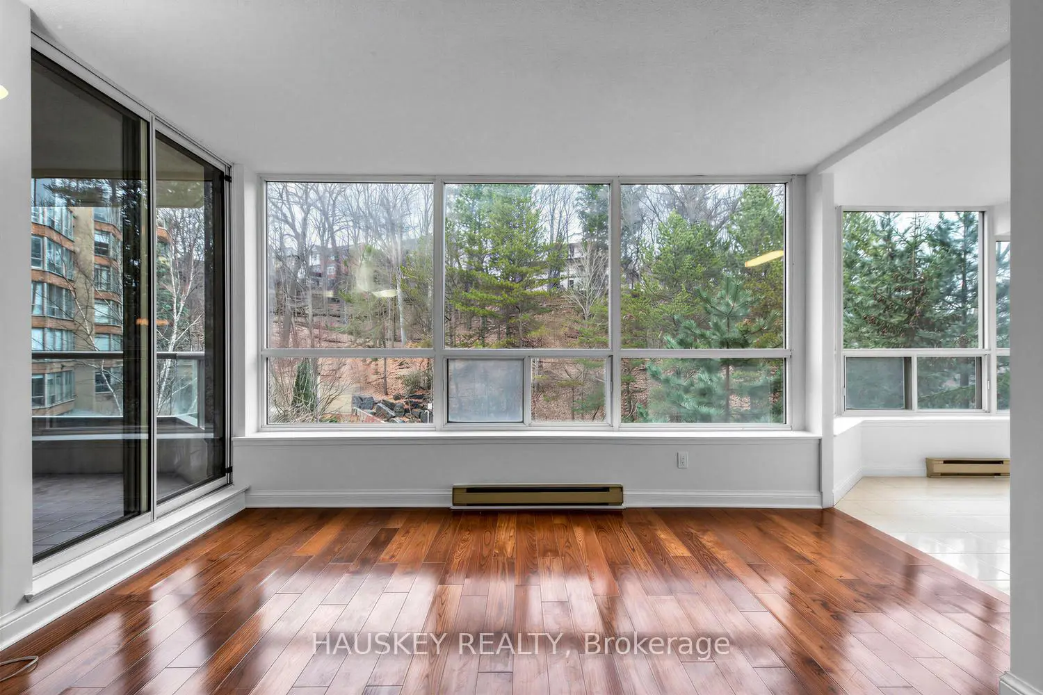 Additional image 13 of 3800 Yonge Street 402