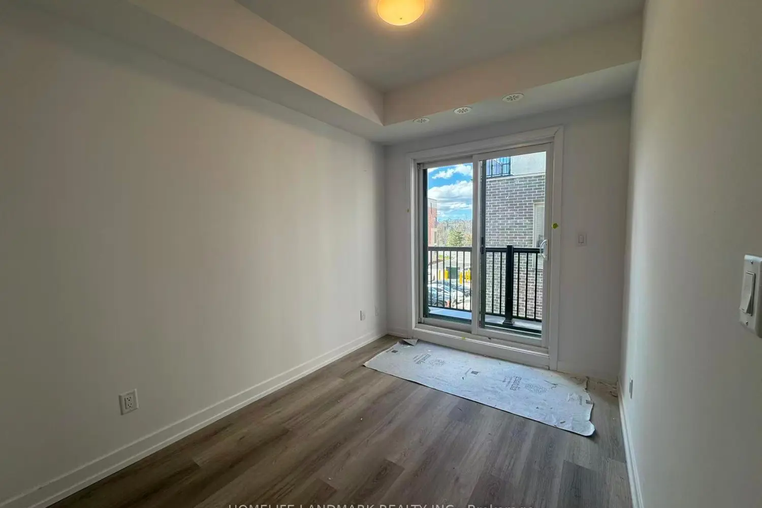 5 Bancroft Lane 308 photo 4