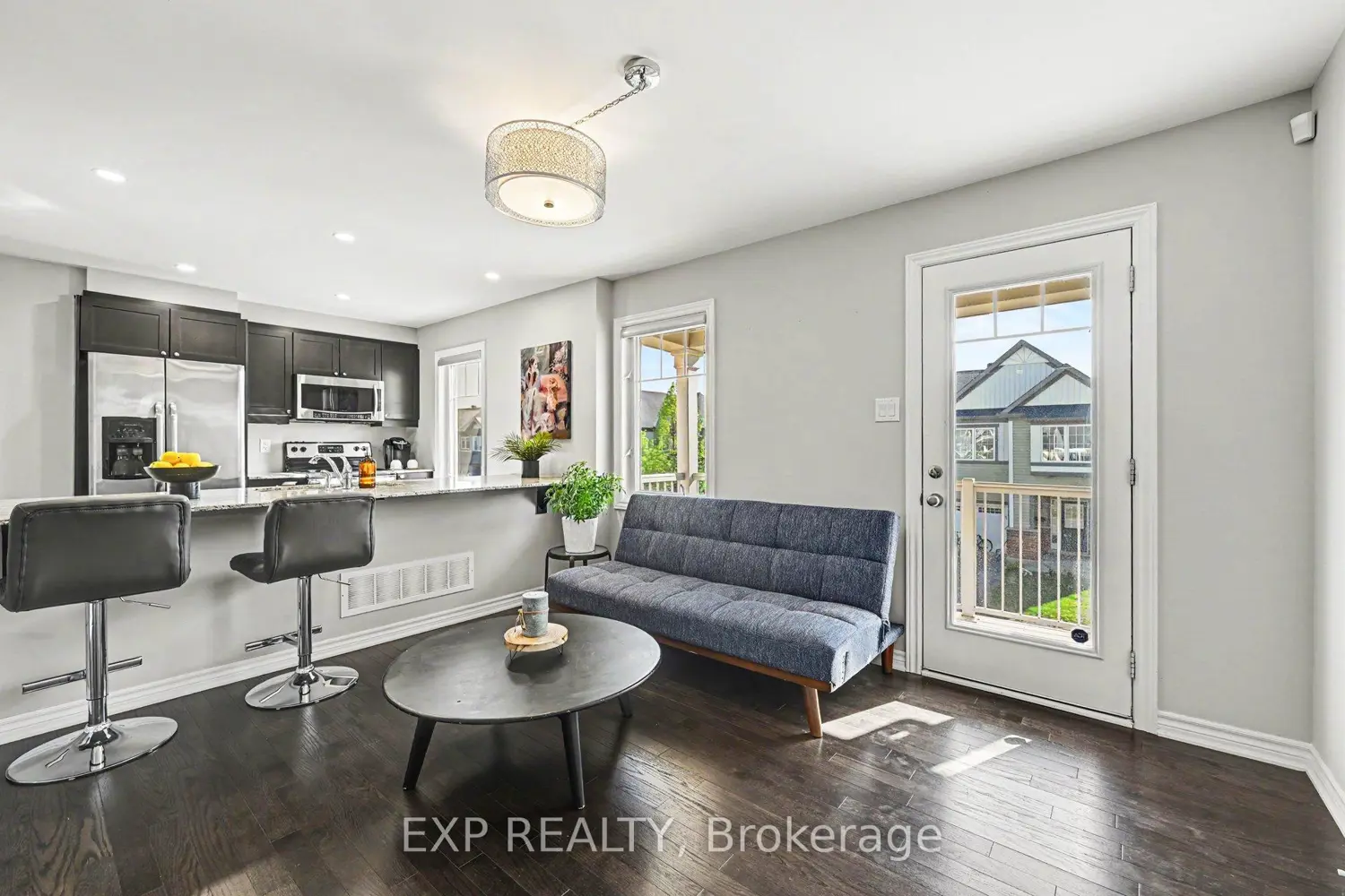 28 Streambank Street photo 4