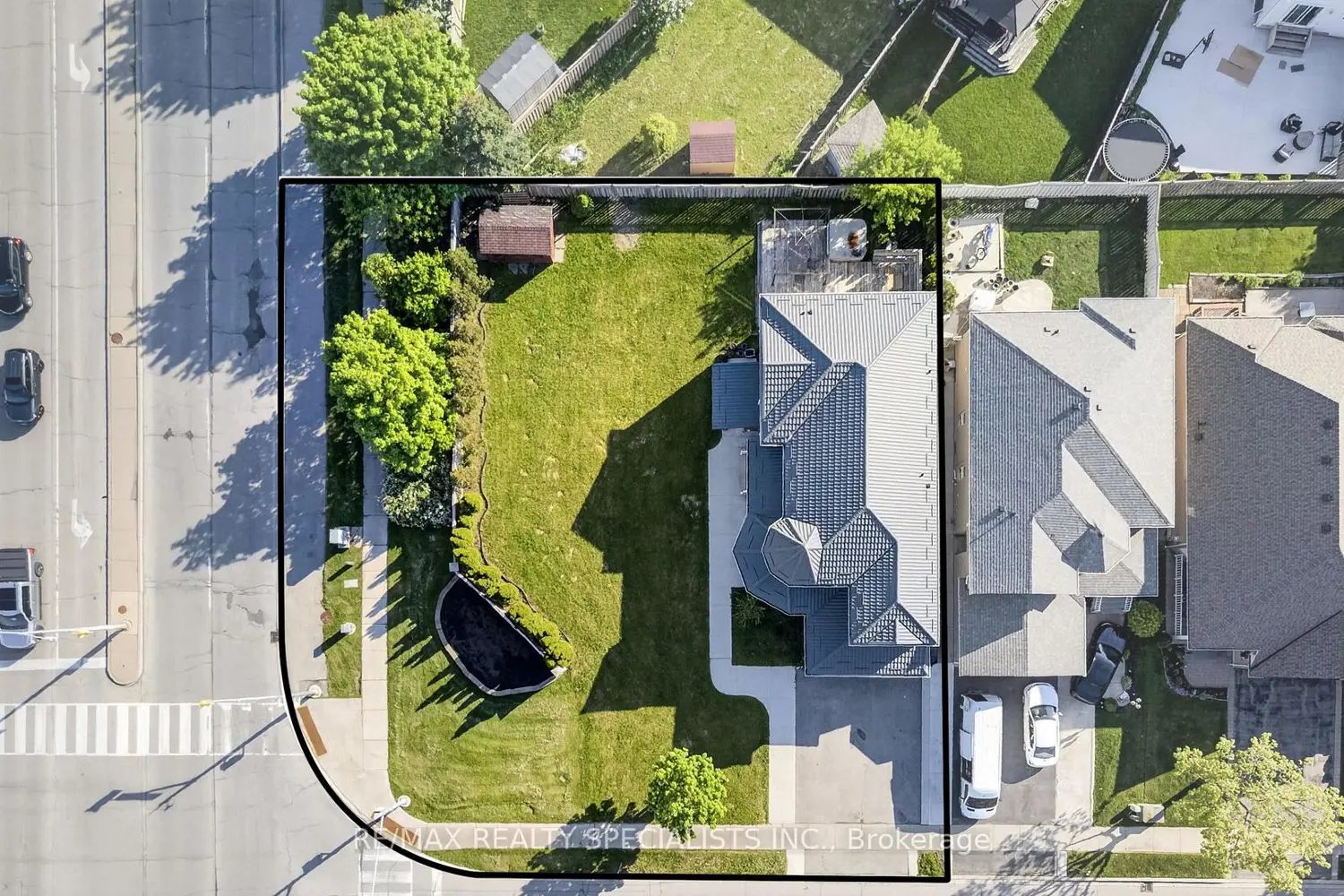 2 Fletcher's Creek Boulevard photo 3