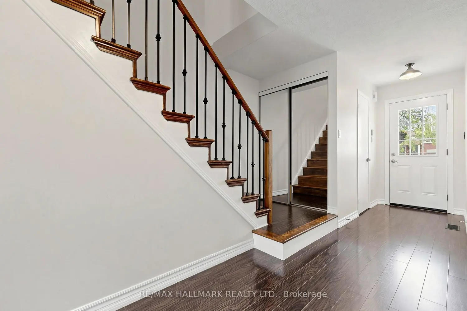 10 Bassett Boulevard 189 photo 5