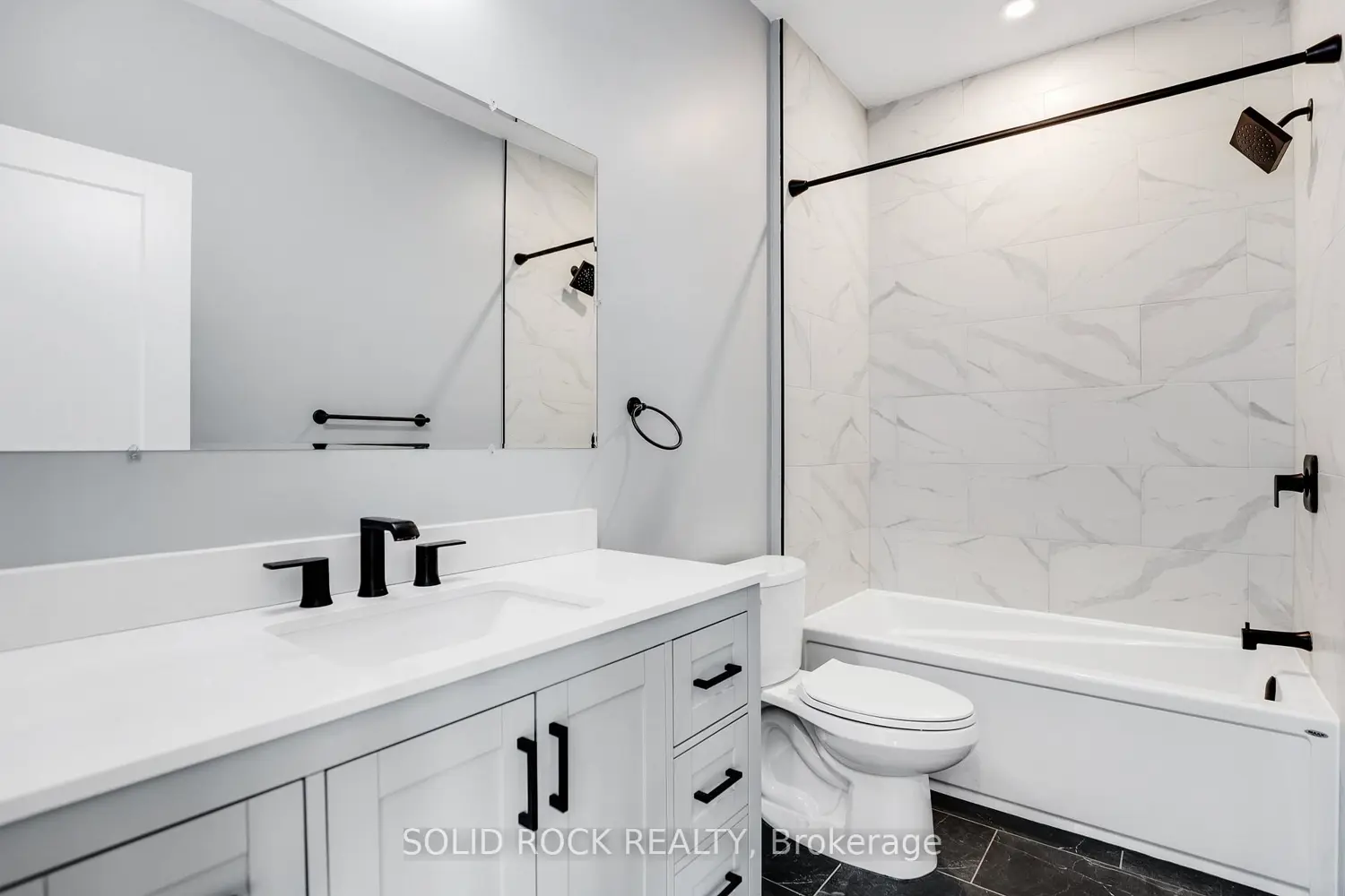144 Montfort Street photo 4