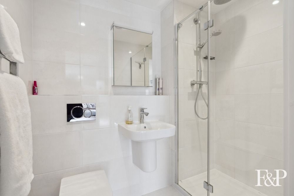 Additional image 20 of 2 bed flat for saleStation Road, Gerrards Cross SL9