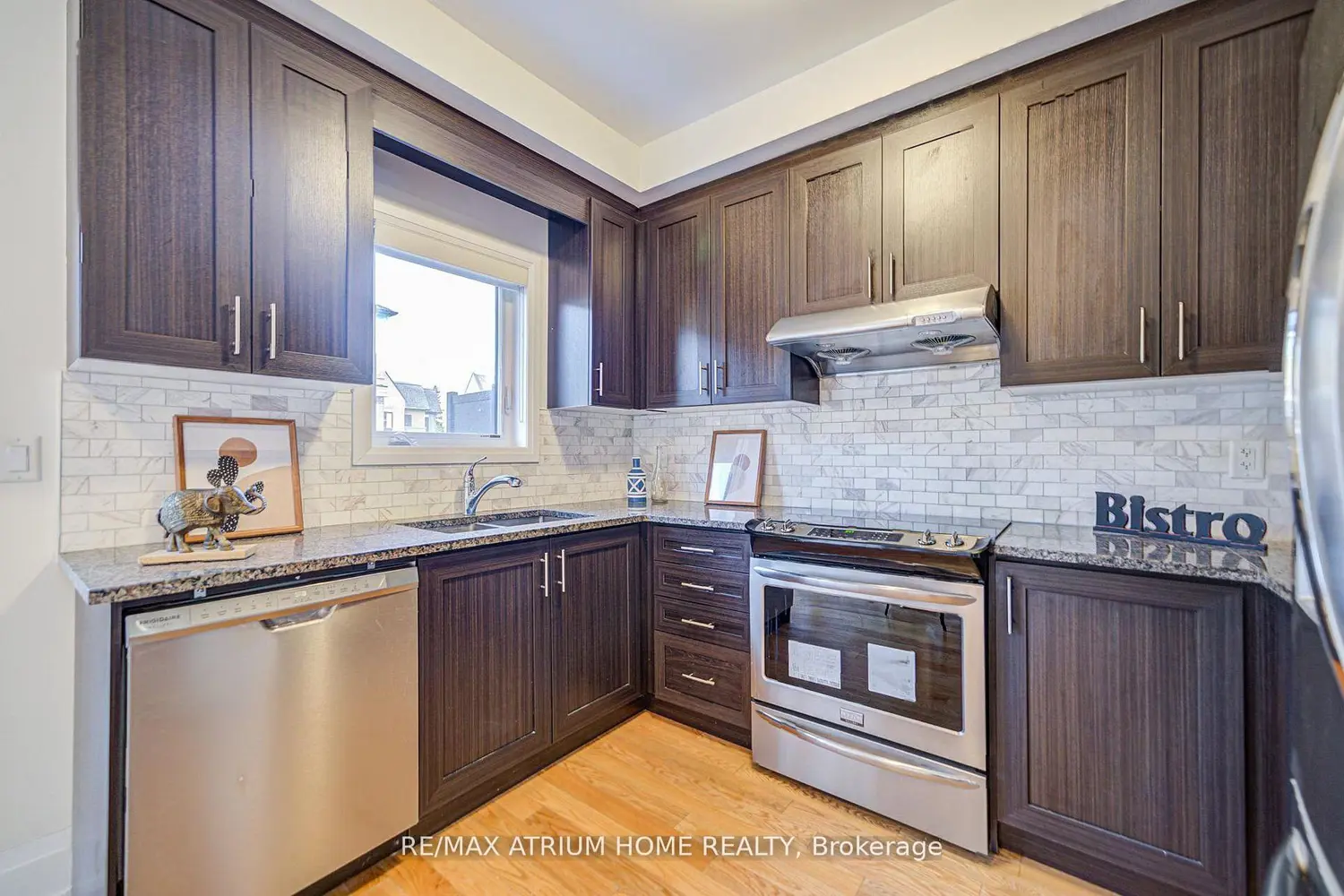 Additional image 9 of 252B Finch Avenue
