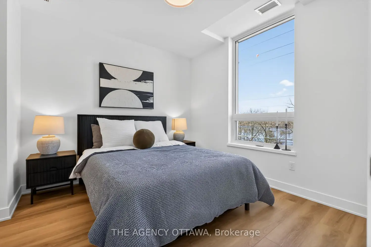 Additional image 14 of 3071 Riverside Drive 301