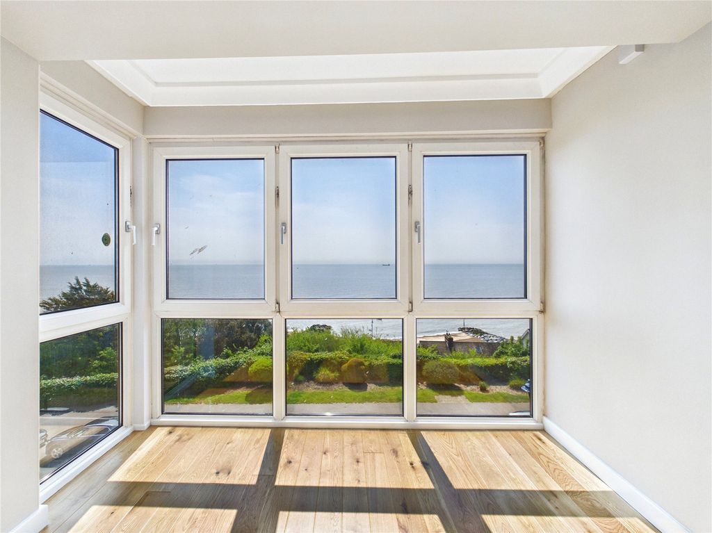 Additional image 2 of 2 bed flat for saleStanley Road, Felixstowe, Suffolk IP11