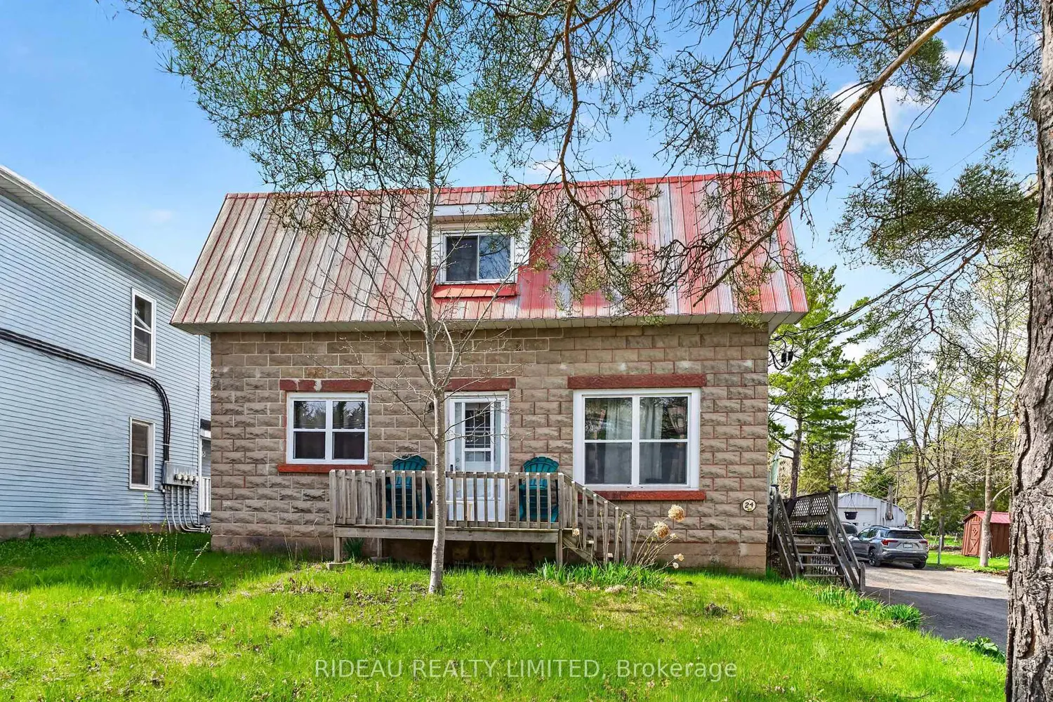 24 Rideau Street