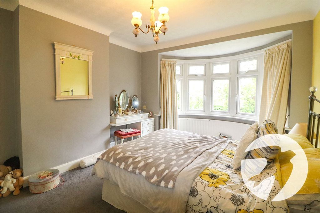 Additional image 10 of 4 bed semi-detached house for salePark Crescent, Northumberland Heath, Erith DA8
