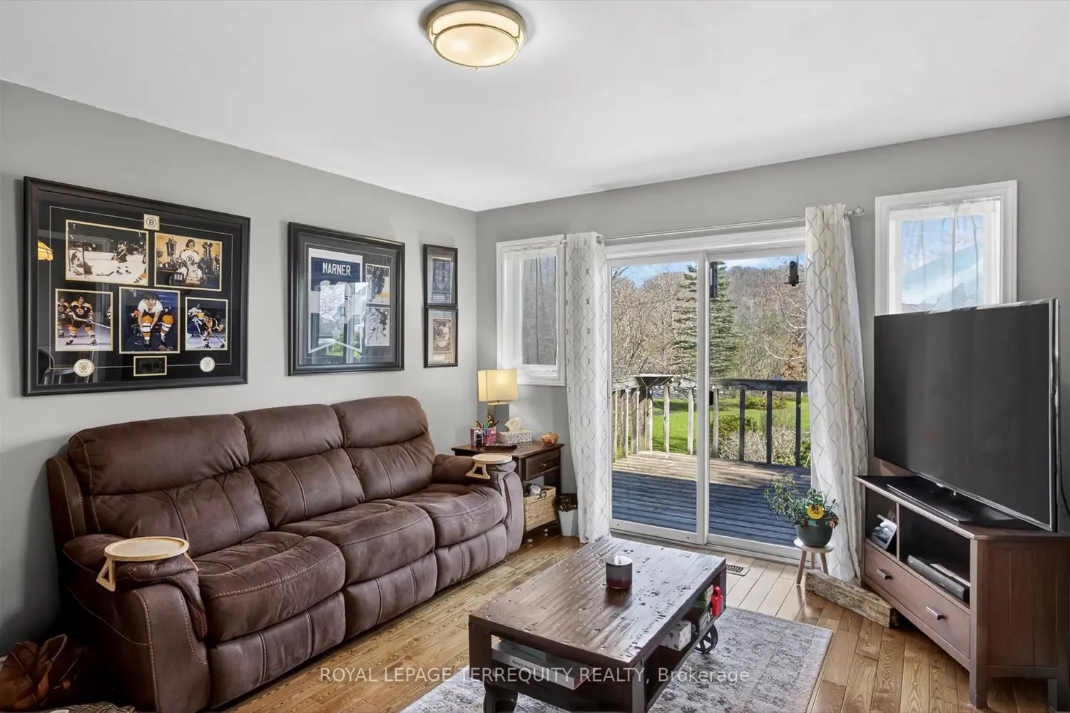 54 Trent Drive photo 4