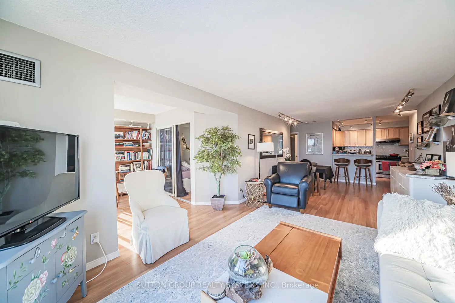 Additional image 11 of 2261 Lakeshore Boulevard 1201