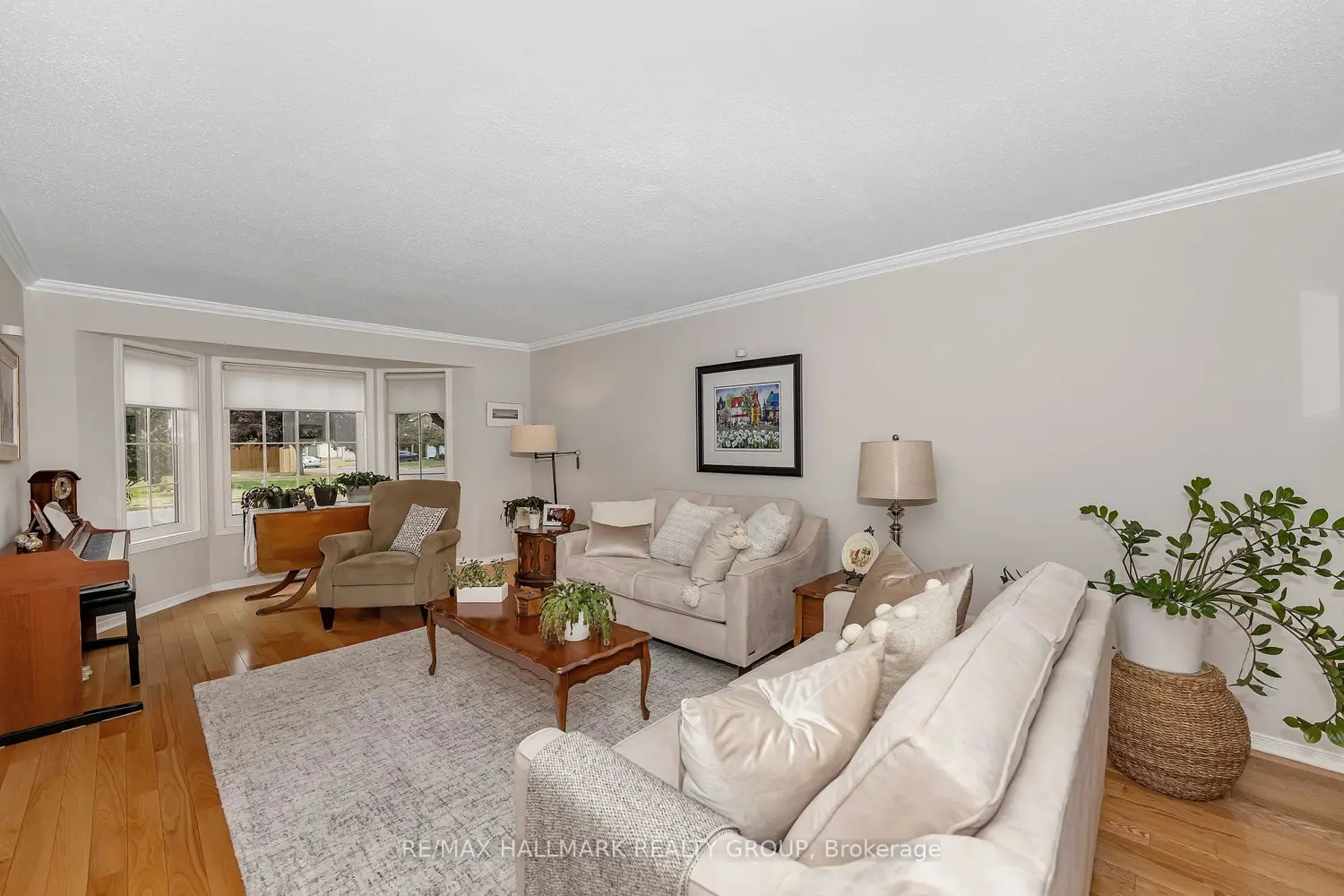 1850 Thornecrest Street photo 3