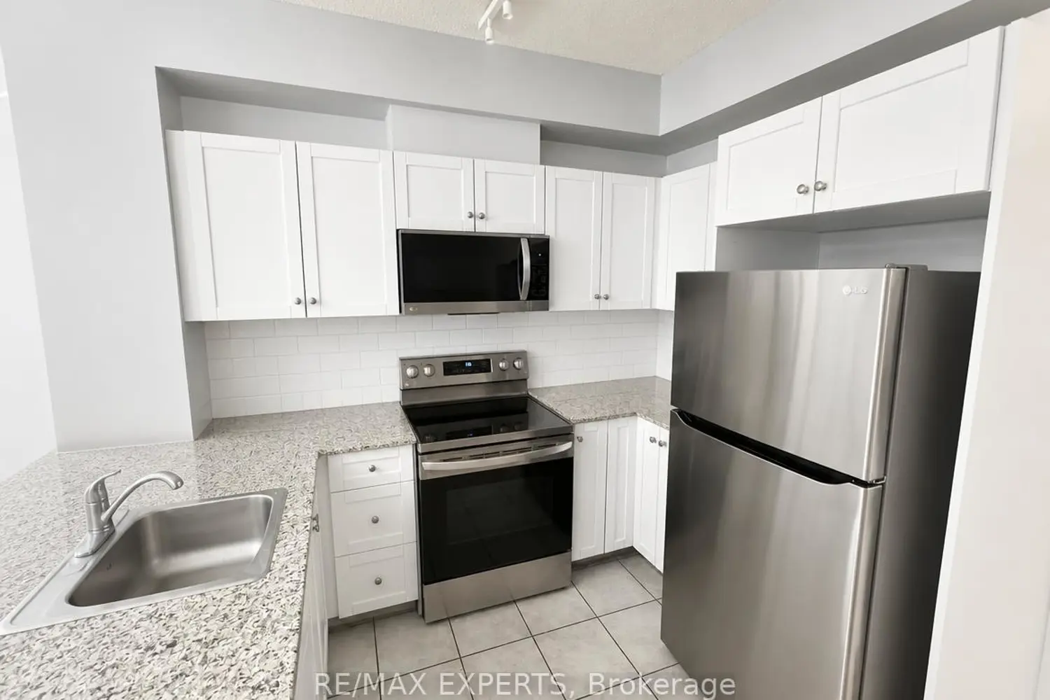1359 Rathburn Road 209